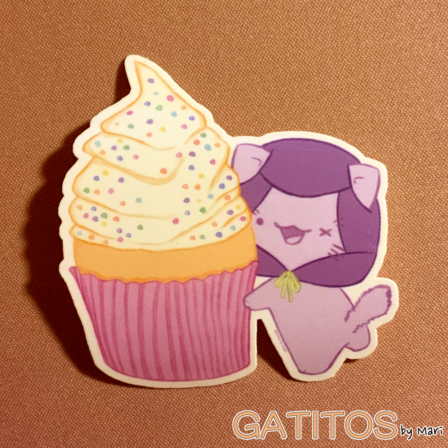 Sticker - A cupcake and Tulip - Gatitos by Mari